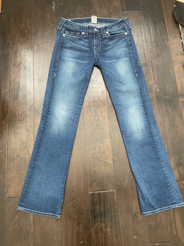 True Religion Women's Blue Faded Flare Jeans Size 31 Euc Like New